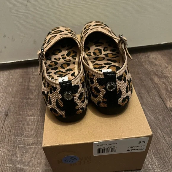 Steve Madden Women’s Leopard Print Mary Janes in Tan and Black - Picture 3 of 3